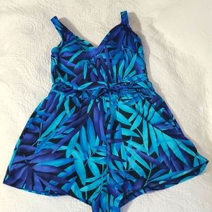 women’s swimsuit size 14 Very good condition